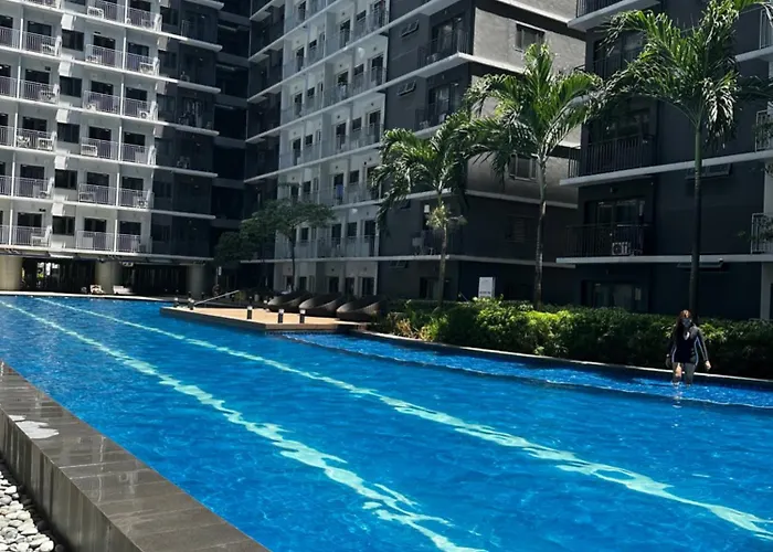Shore 3 Tower 2 Mall Of 4*