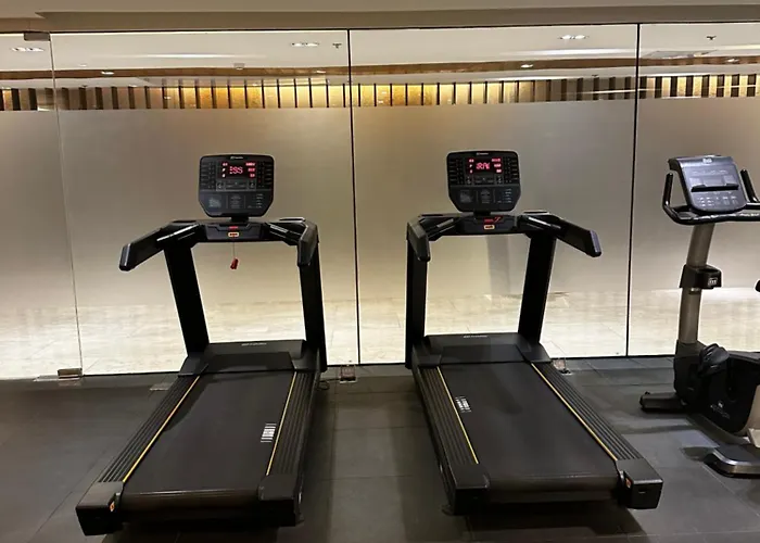 Shore 3 Tower 2 Mall Of 4*